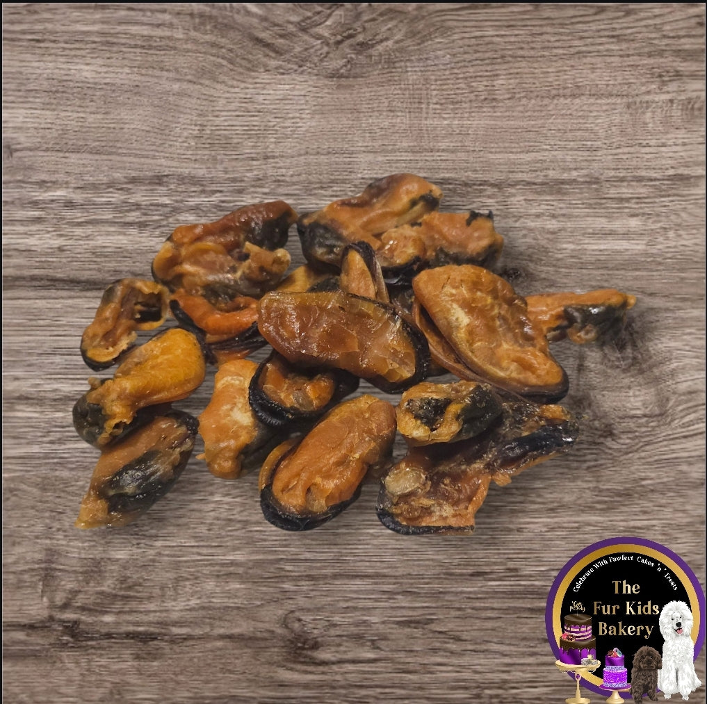 Green Lipped Mussels
100% pure New Zealand Green-Lipped Mussels, air-dried to preserve nutrients. High in protein (61%) and omega-3 fatty acids. Supports joint health with natural glucosamine and chondroitin. Suitable for dogs and cats of all ages. No additives or preservatives. HACCP and FDA accredited facility.
The Fur Kids Bakery